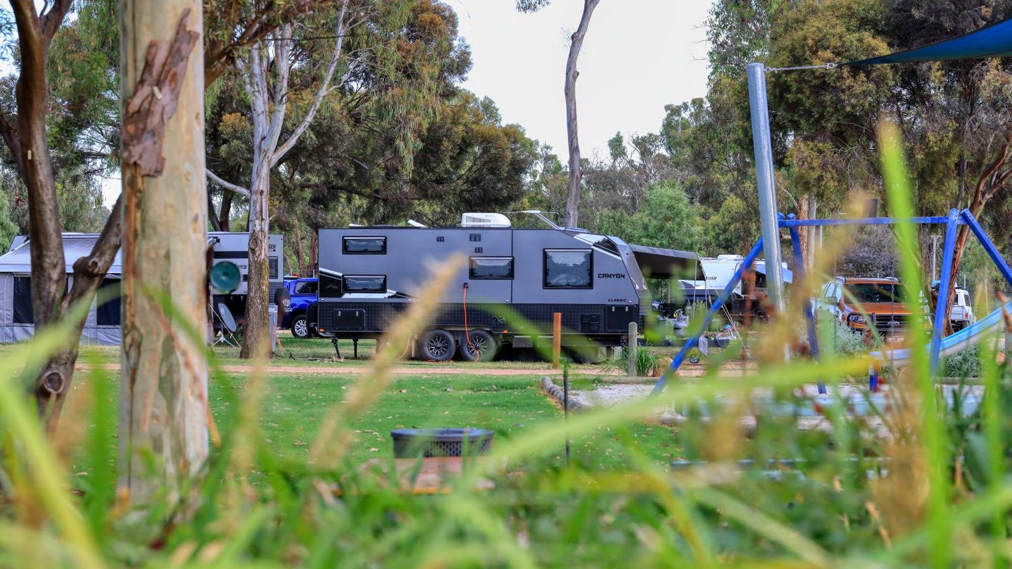 Yarrawonga Riverlands Tourist Park Bagian luar foto